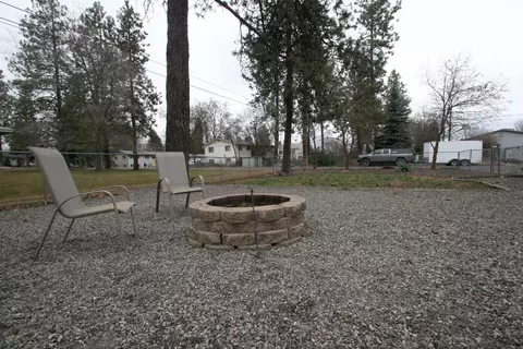 Exterior - 1422 4th St, Cheney, WA 99004 photo 3 of 8