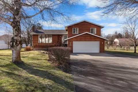 1122 S Henry Rd, Greenacres, WA 99016