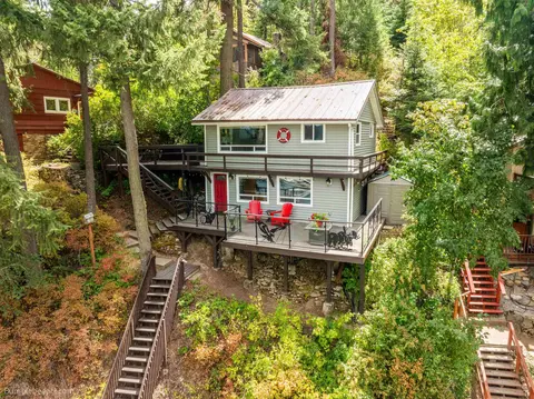 11653 N Honeymoon Bay Rd, Newman Lake, WA 99025