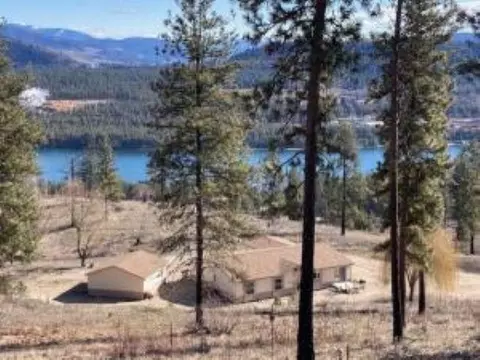 9 Ballard Ave, Kettle Falls, WA 99141