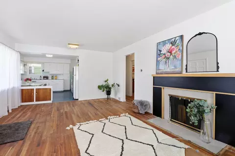 Living - 1012 E Augusta Ave, Spokane, WA 99207 photo 3 of 4