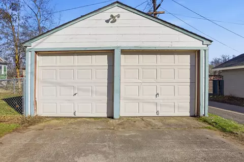 Exterior - 1012 E Augusta Ave, Spokane, WA 99207 photo 6 of 6