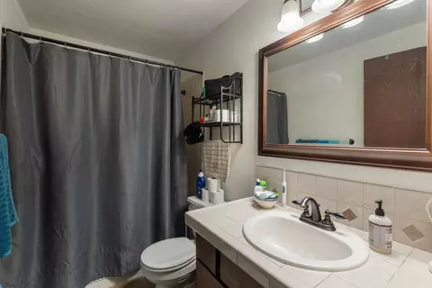 Bath - 1723-1725 E 13th Ave, Spokane, WA 99202 photo 2 of 2