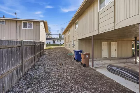 Exterior - 1723-1725 E 13th Ave, Spokane, WA 99202 photo 4 of 5