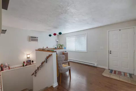 Entry Way - 1723-1725 E 13th Ave, Spokane, WA 99202 photo 2 of 2