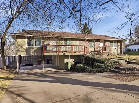 Exterior - 1723-1725 E 13th Ave, Spokane, WA 99202 photo 3 of 5