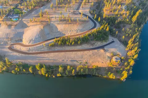 208 Shoreline Way, Nine Mile Falls, WA 99026