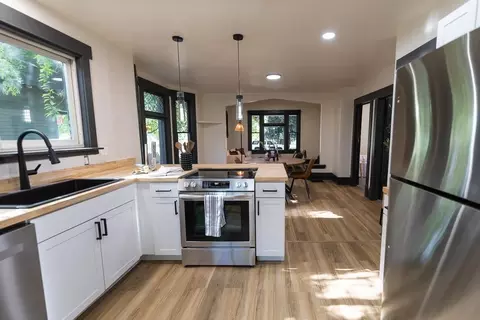 Kitchen - 2514 E 4th Ave, Spokane, WA 99202 photo 4 of 4