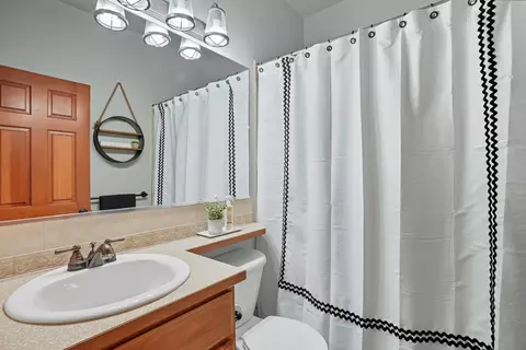 Bath - 821 E Westcrest Rd, Colbert, WA 99005 photo 5 of 5