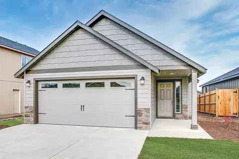 418 N Viewmont Ct, Greenacres, WA 99016
