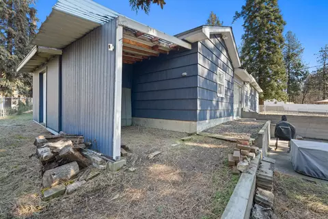 Exterior - 11224 E 18th Ave, Spokane Valley, WA 99206 photo 10 of 15