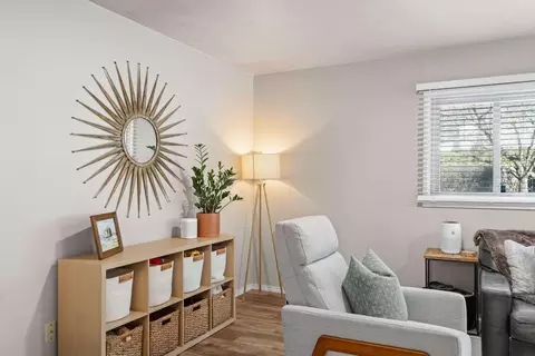Living - 11224 E 18th Ave, Spokane Valley, WA 99206 photo 3 of 6
