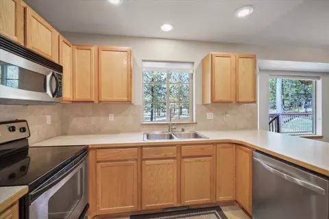 Kitchen - 497 E Stutler Rd, Spokane, WA 99224 photo 4 of 4