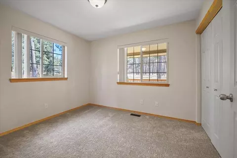 Bedroom - 497 E Stutler Rd, Spokane, WA 99224 photo 4 of 4