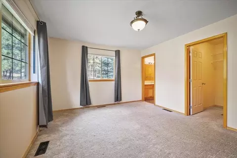 Bedroom - 497 E Stutler Rd, Spokane, WA 99224 photo 2 of 4