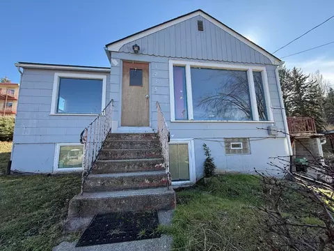 Exterior - 1275 NE Valley Rd, Pullman, WA 99163 photo 2 of 5