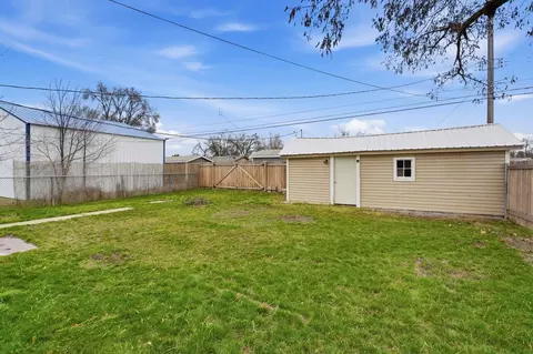 Exterior - 1602 E Central Ave, Spokane, WA 99208 photo 7 of 11