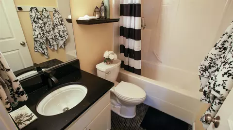 Bath - 1803 E Vanetta Ave, Spokane, WA 99217 photo 2 of 2