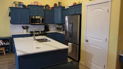 Kitchen - 1803 E Vanetta Ave, Spokane, WA 99217 photo 2 of 4