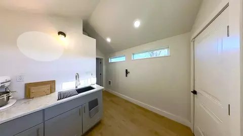 Entry Way - 9816 E Broadway Ave, Spokane Valley, WA 99206 photo 1 of 1