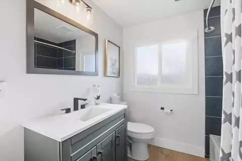 Bath - 9816 E Broadway Ave, Spokane Valley, WA 99206 photo 1 of 4