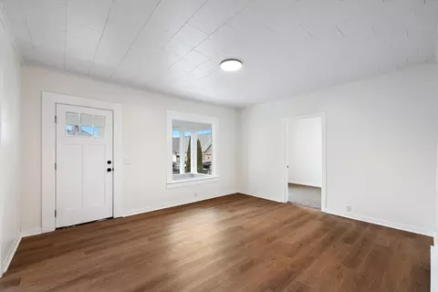 Living - 320 S Crosby St, Tekoa, WA 99033 photo 4 of 5