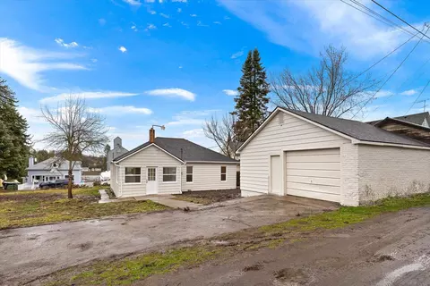 Exterior - 320 S Crosby St, Tekoa, WA 99033 photo 4 of 6