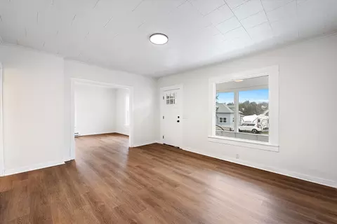 Living - 320 S Crosby St, Tekoa, WA 99033 photo 3 of 5