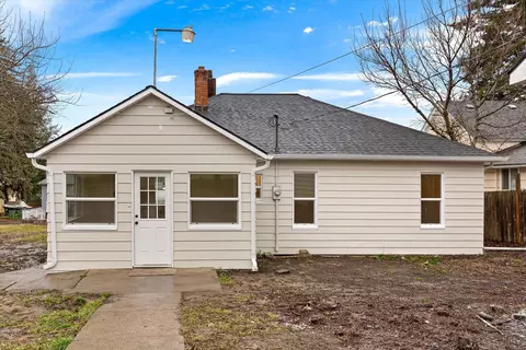 Exterior - 320 S Crosby St, Tekoa, WA 99033 photo 3 of 6