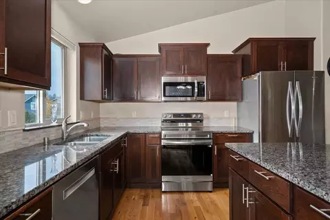 Kitchen - 9202 E Wabash Rd, Spokane, WA 99206 photo 2 of 3
