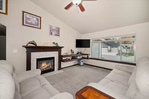 Living - 9202 E Wabash Rd, Spokane, WA 99206 photo 1 of 1