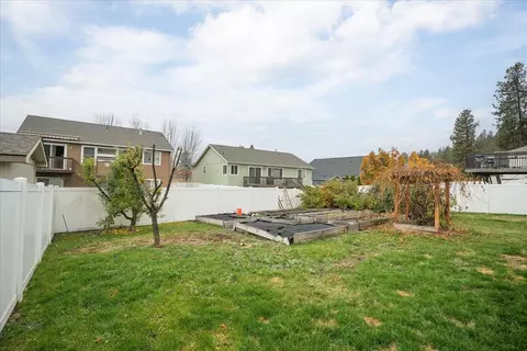 Exterior - 9202 E Wabash Rd, Spokane, WA 99206 photo 3 of 3