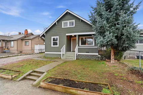 Exterior - 628 E Longfellow Ave, Spokane, WA 99207 photo 2 of 9