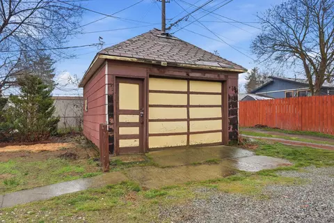 Exterior - 628 E Longfellow Ave, Spokane, WA 99207 photo 8 of 9