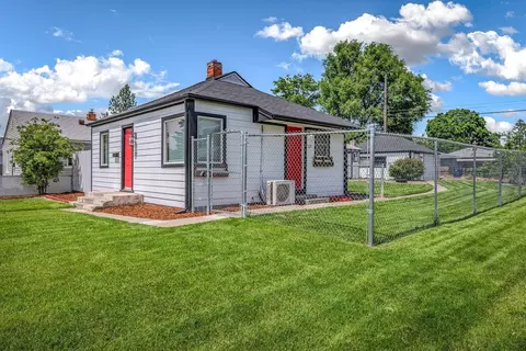 727 E Crown Ave, Spokane, WA 99207