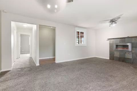 Living - 923 E Walton Ave, Spokane, WA 99207 photo 4 of 5