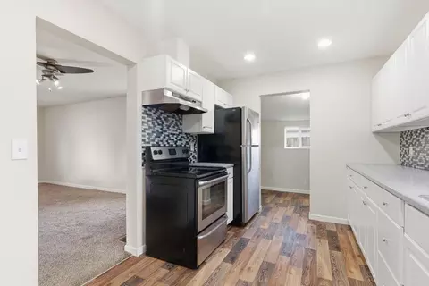 Kitchen - 923 E Walton Ave, Spokane, WA 99207 photo 3 of 4