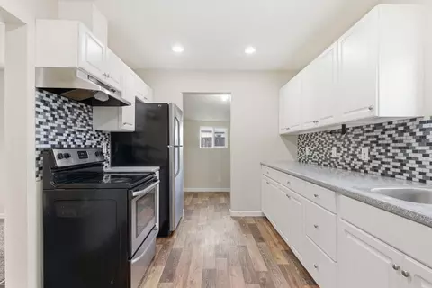 Kitchen - 923 E Walton Ave, Spokane, WA 99207 photo 2 of 4
