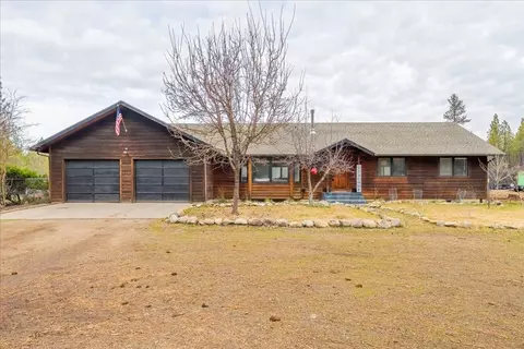 5323 E Quail Ln, Chattaroy, WA 99003