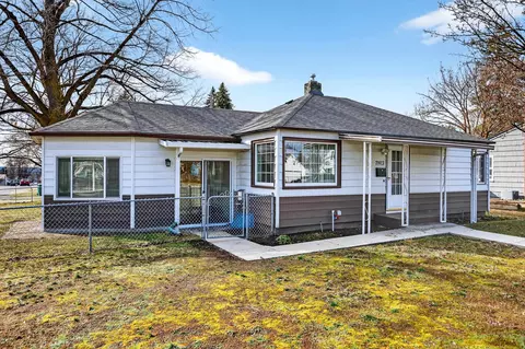 2803 W Queen Ave, Spokane, WA 99205