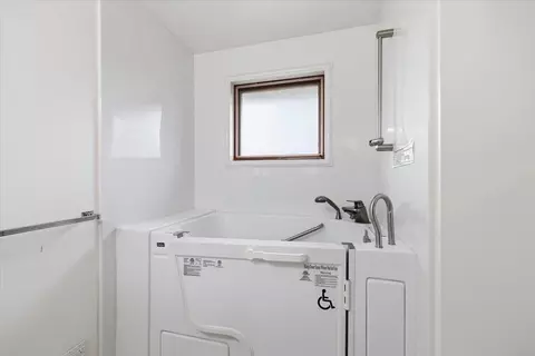 Bath - 7147 N Fleming St, Spokane, WA 99208 photo 3 of 4