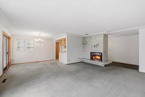 Living - 7147 N Fleming St, Spokane, WA 99208 photo 5 of 9