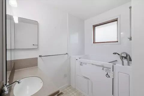 Bath - 7147 N Fleming St, Spokane, WA 99208 photo 2 of 4