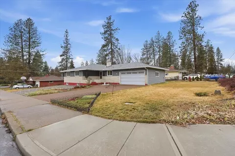 Exterior - 7147 N Fleming St, Spokane, WA 99208 photo 2 of 7