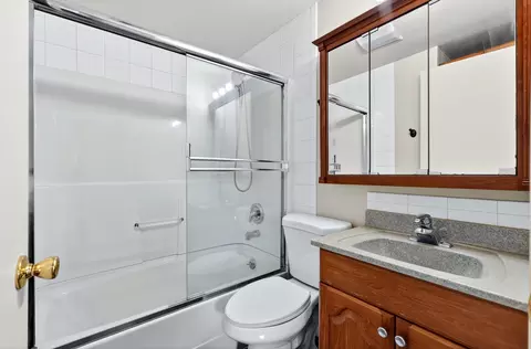 Bath - 1517 E Sanson Ave, Spokane, WA 99207 photo 1 of 1