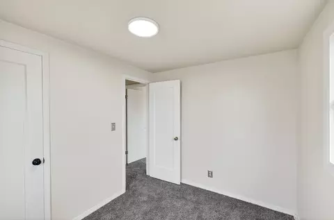 Bedroom - 1517 E Sanson Ave, Spokane, WA 99207 photo 3 of 6
