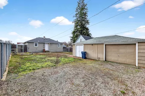 Exterior - 1517 E Sanson Ave, Spokane, WA 99207 photo 6 of 8