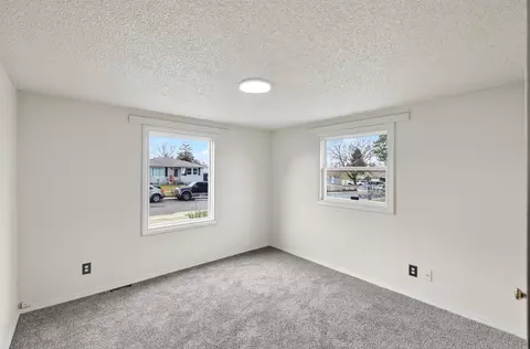 Bedroom - 1517 E Sanson Ave, Spokane, WA 99207 photo 4 of 6
