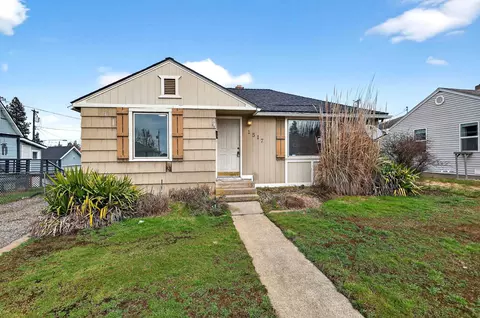 Exterior - 1517 E Sanson Ave, Spokane, WA 99207 photo 2 of 8