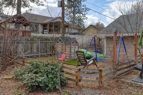 Exterior - 3134 E 30th Ave, Spokane, WA 99223 photo 10 of 14